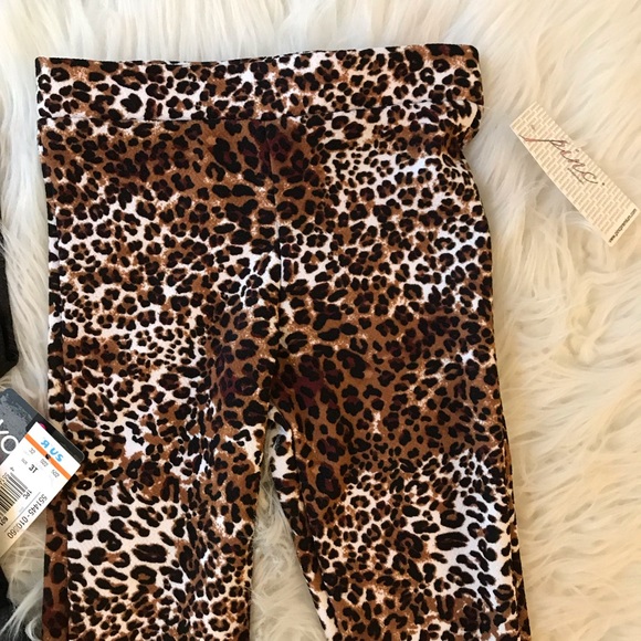 Toddler Peplum Top & Leopard Leggings 3T/3 - Picture 5 of 8